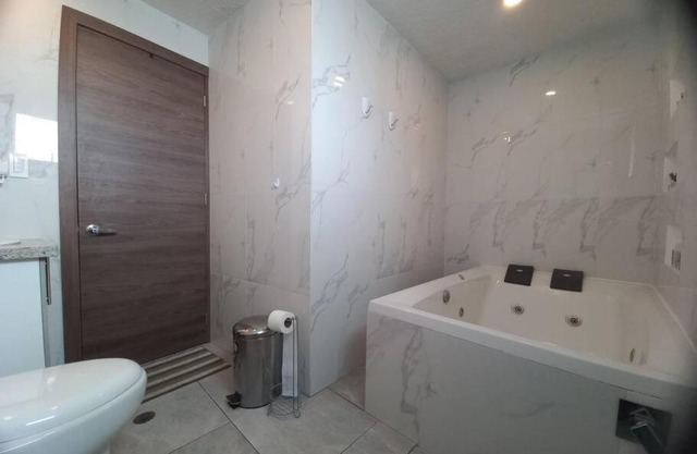 Lujoso departamento jacuzzi quinto piso Condado.
