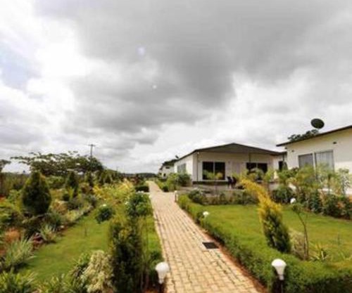Lush Resorts-13Villas- Pool-Meals- Projector- 45 Pax