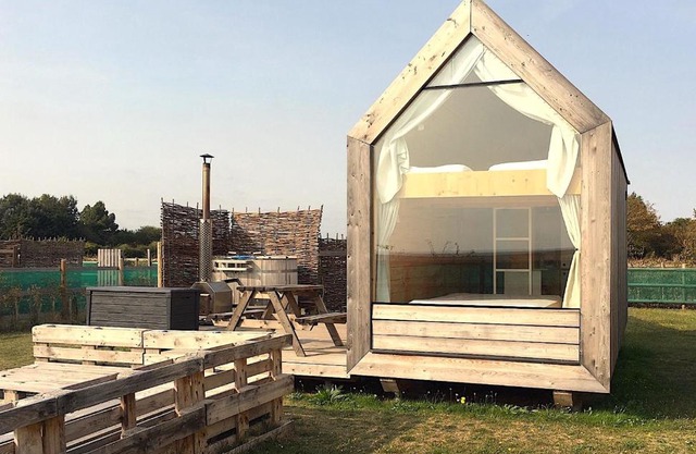 Lushna 3 Petite at Lee Wick Farm Cottages & Glamping