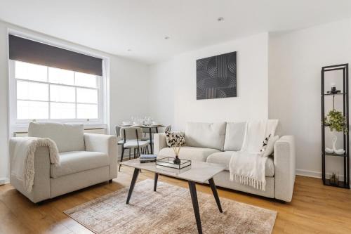 Lux Baker St Flat, Outdoor Space & Central London