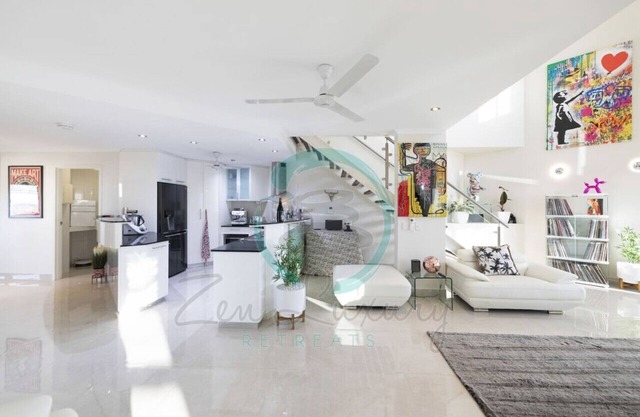 Lux Beachfront PH~ Office ~ Pool ~ Skyline Views