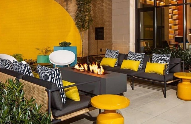 Lux Highrise in Fairfax GMU Blissful Home