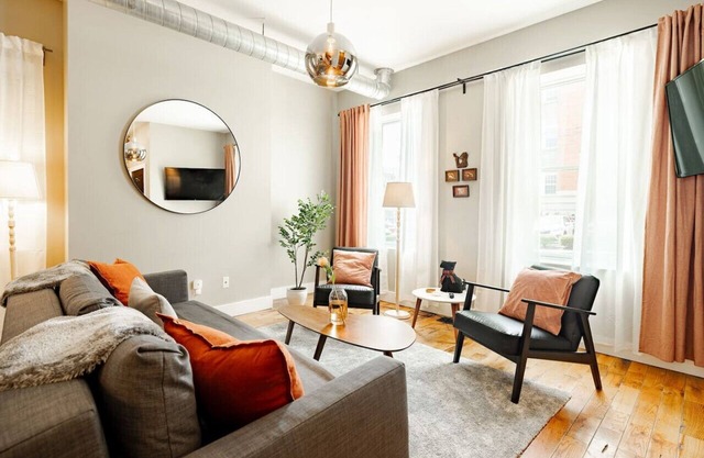 Lux Parkside Townhome | Free Parking | Walk to ALL