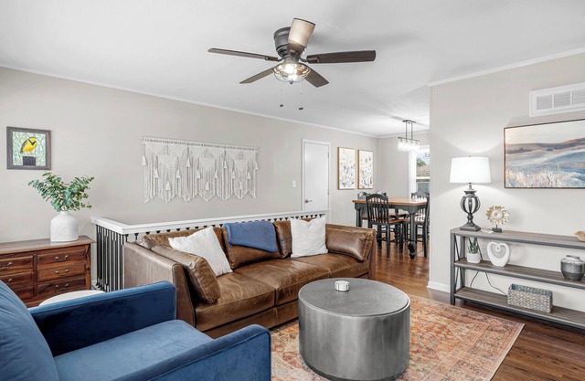Lux Patio KC Arcade-Pac-Man-Spacious 4 BD