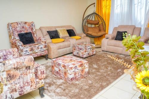 Lux Suites Greatwall Getaway Apartments