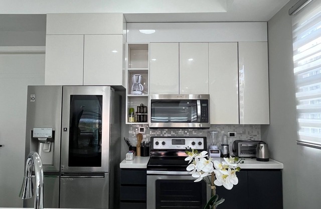 Luxe 1 Bedroom condo in sunny Montego Bay! 10 min drive to Beach!