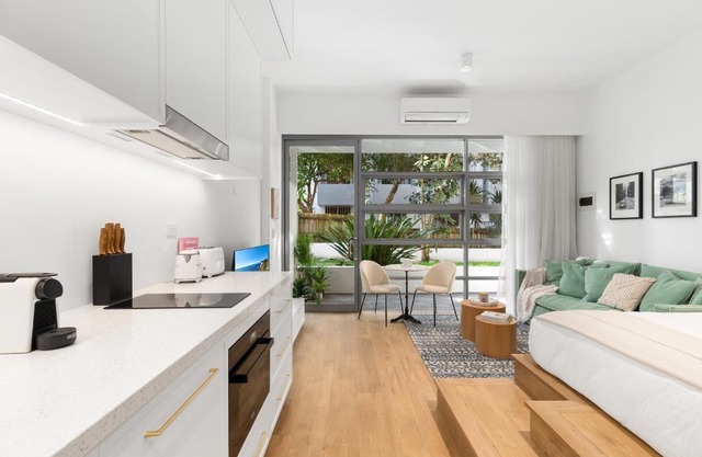 Luxe Central Studio 4 - Close to Randwick