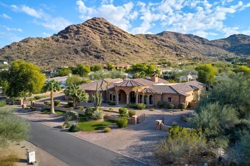 LUXE-Mountain Estate-Heated Pool-Paradise Valley