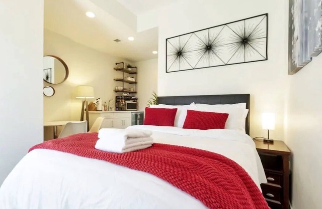 Luxe Private Studio Minutes from Downtown Denver! (CDC Safe)