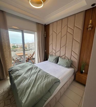 Luxueux appartement neuf,sécurisée, piscine, Wi-FI, Pool et parking