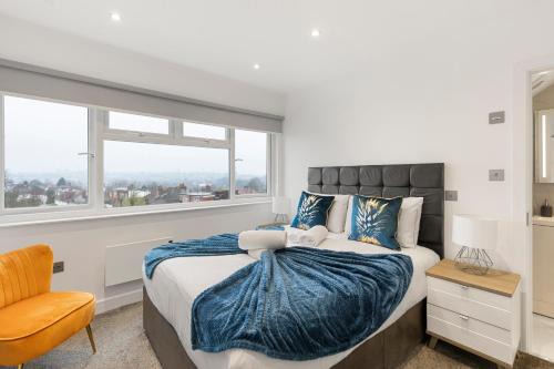 Luxurious 2 BR - Apartment - Sleeps 6