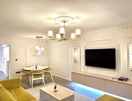 Luxurious 3 BD/R Flat in the Heart of Nişantaşı
