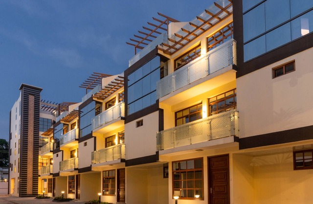 Luxurious 3 Bedroom Modern-Home Villas