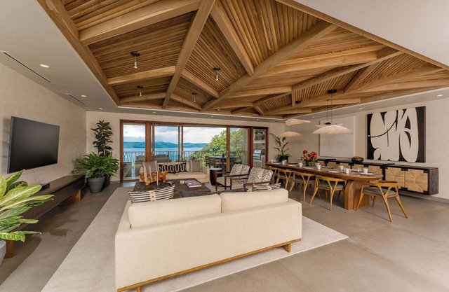 Luxurious 3-bedroom condo at Peninsula Papagayo!