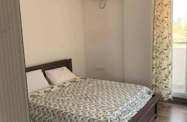 Luxurious 3bhk only families allowed