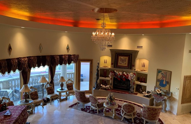 Luxurious and beautiful Mansion nearby downtown Tucson