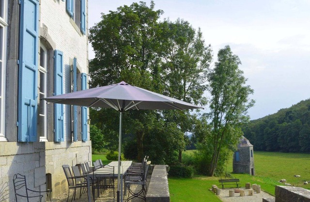 Luxurious castle in Marchin with infrared sauna