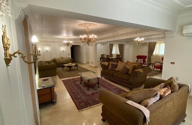 Luxurious, fully furnished and well-equipped apartment with modern amenities