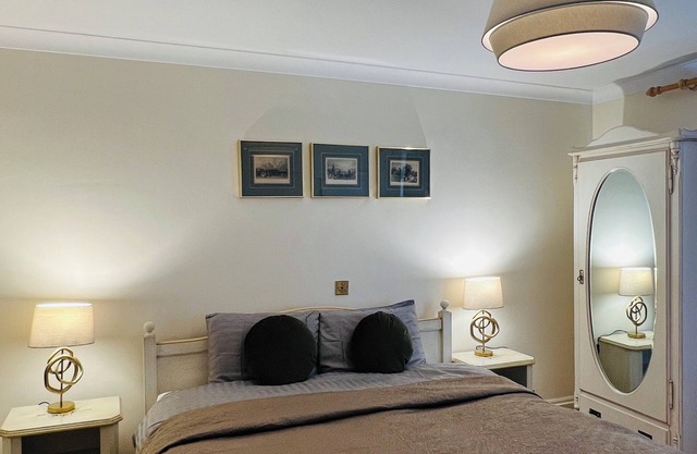 Luxurious Living in the Heart of Knightsbridge/HydePark, London.