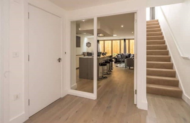 Luxurious & Modern Townhouse in Hammersmith