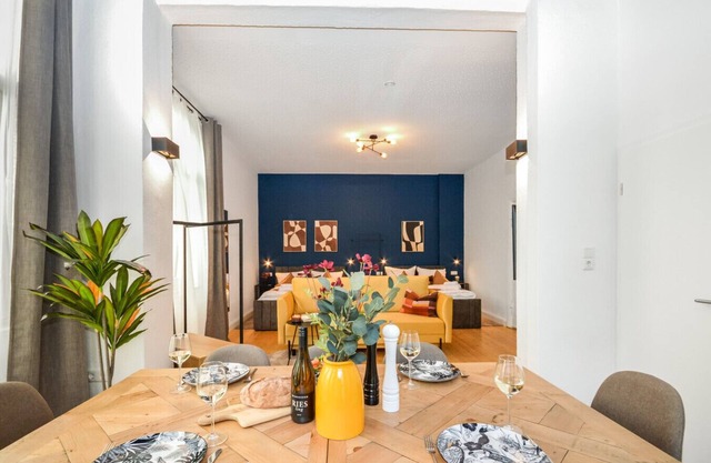 Luxurious penthouse | roof terrace/massage chair * EM-APARTMENTS DEUTSCHLAND