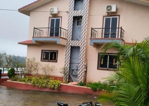 Luxurious shivanya palace 7 bhk