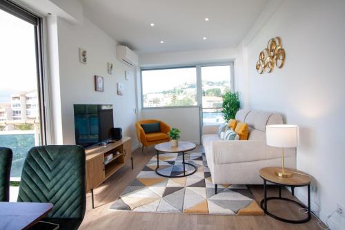 Luxury 1 Bed Apt Seafront Escape in Cannes