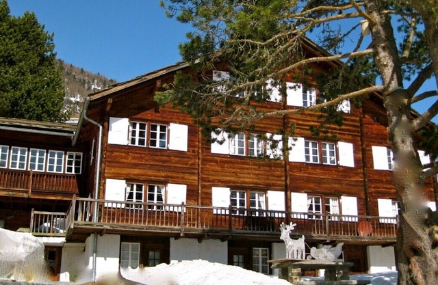 Luxury 190m2 apartment in former Carl Zuckmayer home, 5 bedrooms 3 bathrooms