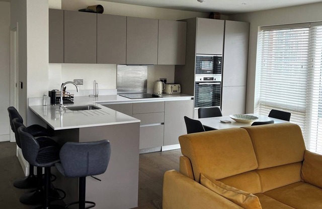 Luxury 2 Bed In Royal Arsenal- for Family of 4