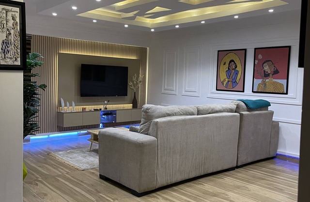 Luxury 2bedroom in Wuse 2, Abuja. Netflix, Kid-friendly, 247 Electricity & Wi-FI