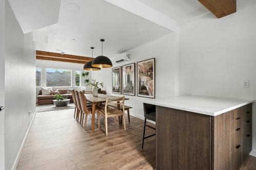 Luxury 2BR at The Adelynn