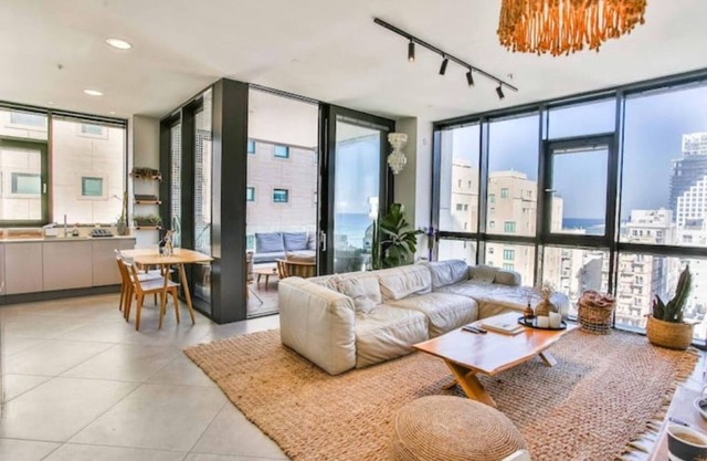 Luxury 2BR Beachfront Apartment
