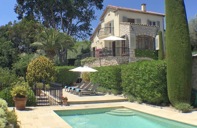 LUXURY 3 BED VILLA with AMAZING VIEW and PRIVATE HEATED POOL in GORGEOUS GARDENS