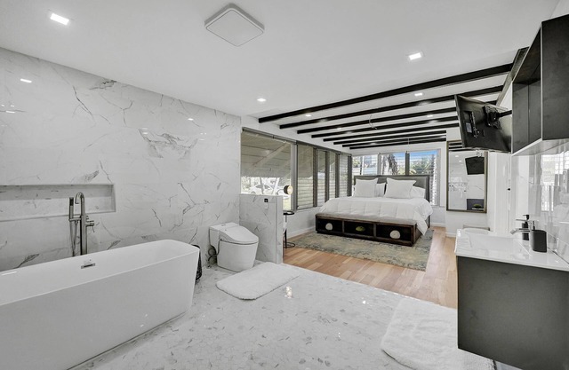 Luxury 3 bedroom/2 Bathroom Smart home, Las Olas, Fort Lauderdale FL