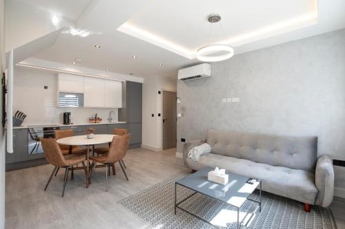 Luxury 3 Bedroom Flat 5 min to tube station