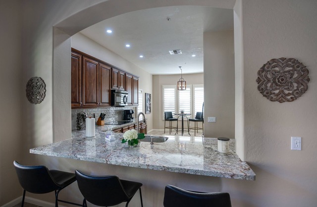 Luxury 3 bedroom in gated Grayhawk community