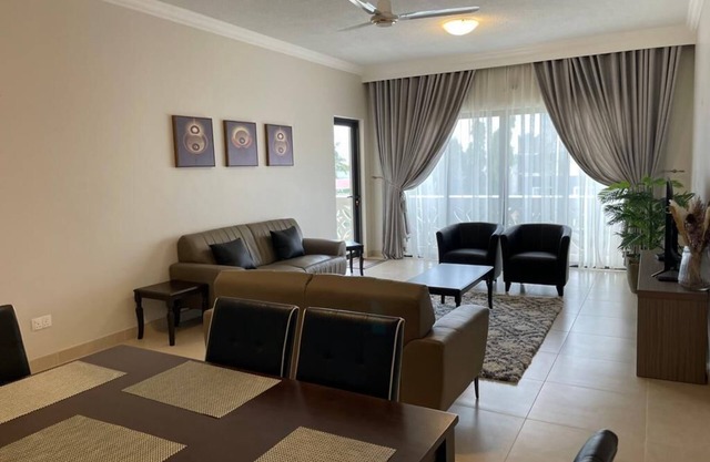 Luxury 3 Bedroom Serviced Apt in Prime Locale