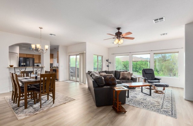 Luxury 3 Bedroom + Office/Den Condo Fountain Hills