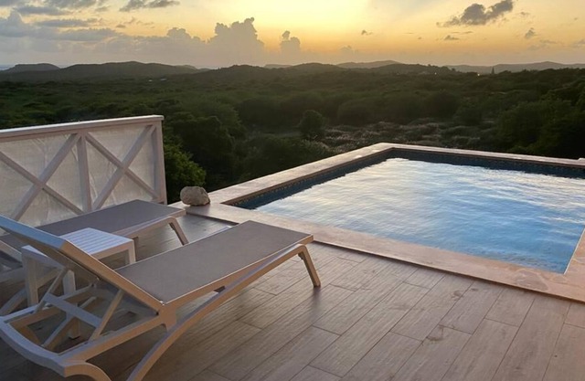 Luxury 3-bedroom villa with private pool - perfect for couples & family's!
