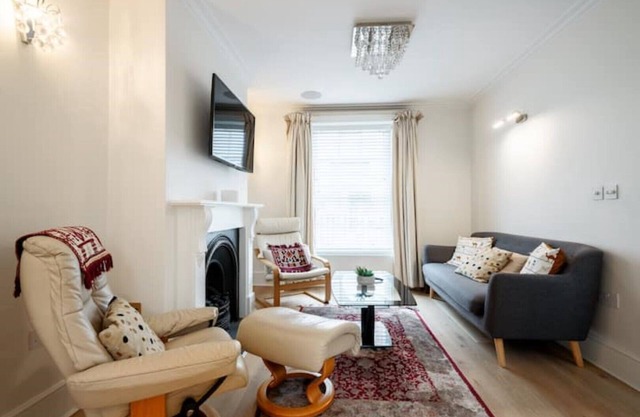Luxury 3BRs house in the heart of Victoria
