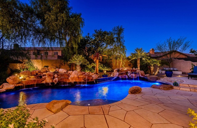 LUXURY 4 BEDROOM OASIS OFFERING 30 DAY MINIMUM RENTALS. Dog friendly!