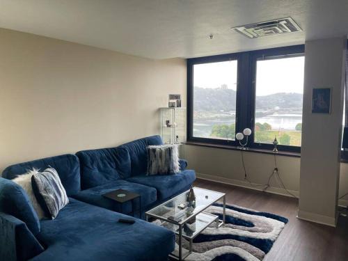 Luxury Apt at the Point Easy Access To and From Downtown 24-7 Parking