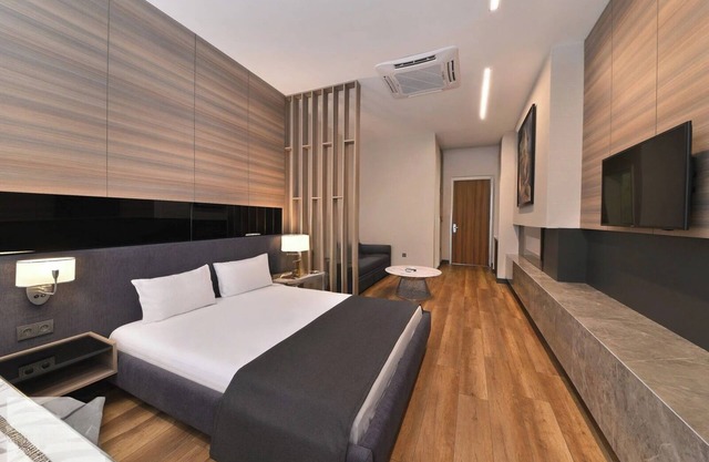 Luxury Beşiktaş Haven with Jacuzzi Near Historic Istanbul. Free Wifi