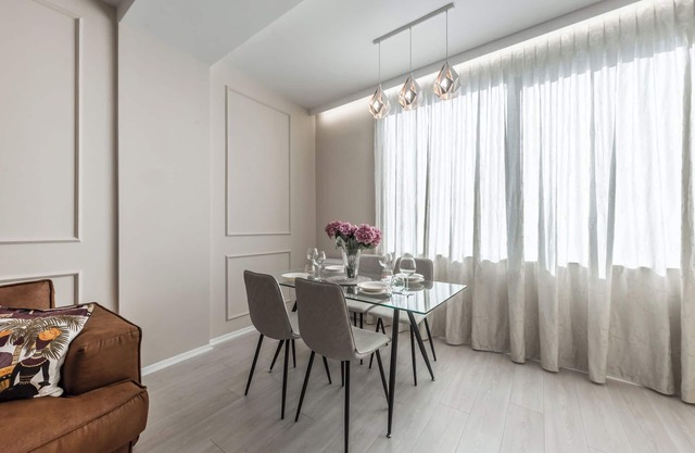 Luxury Block District Apartment