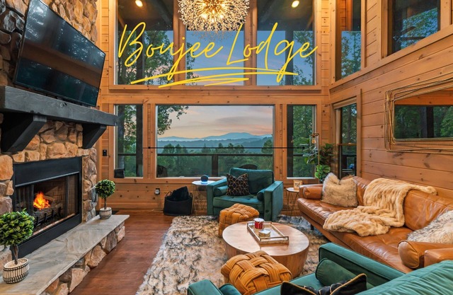 Luxury Blue Ridge Retreat | Boujee Lodge | HotTub, FirePit, GameRoom, Epic Views