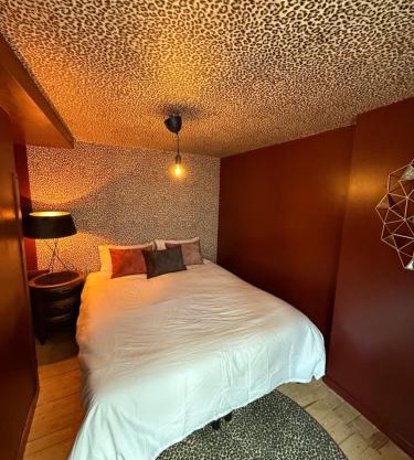 LUXURY Boudoir Suites