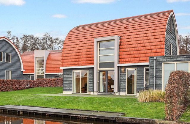 Luxury bungalow for 10 persons