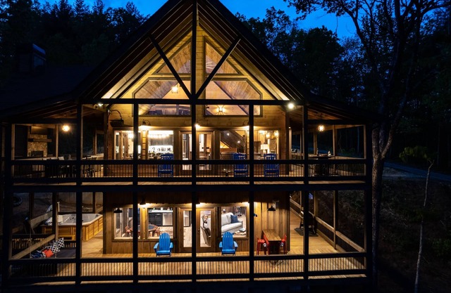 Luxury Cabin w/Hot Tub, FP, all king beds & covered decks – Near Blue Ridge!
