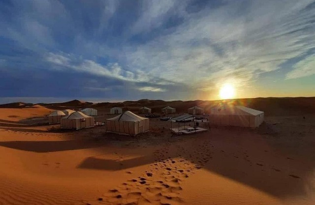 LUXURY CAMP