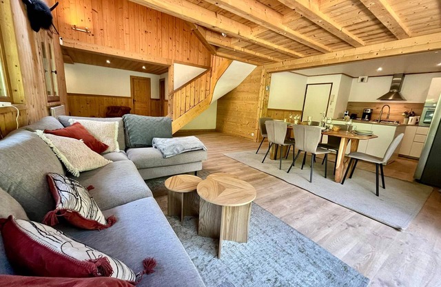 Luxury Chalet in Morzine for 21, SPA, Sauna, Wifi